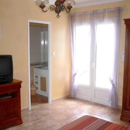 Spacieux A - Vue Sur Piscine - 90m² Apartmán *