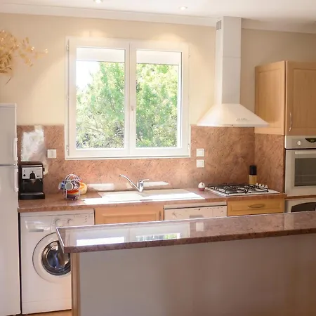 Spacieux A - Vue Sur Piscine - 90m² Apartmán *