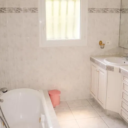 Spacieux A - Vue Sur Piscine - 90m² Apartmán