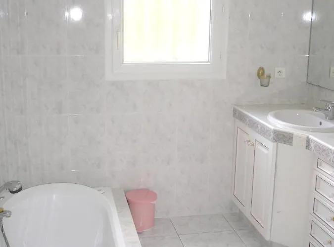 Διαμέρισμα Spacieux A - Vue Sur Piscine - 90m² Μπεζιέ
